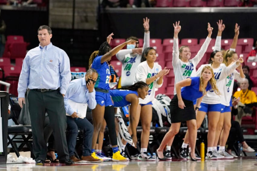 at fgcu there are no guards no forwards and no centers only shooters