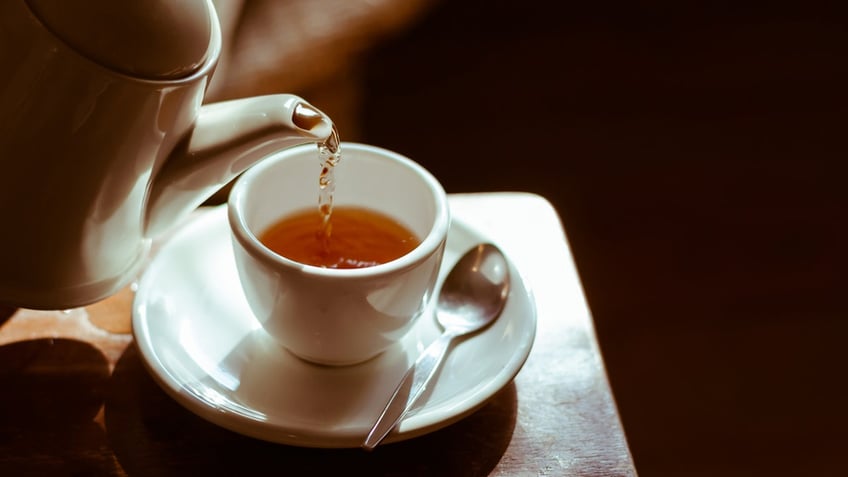 tea cup on saucer