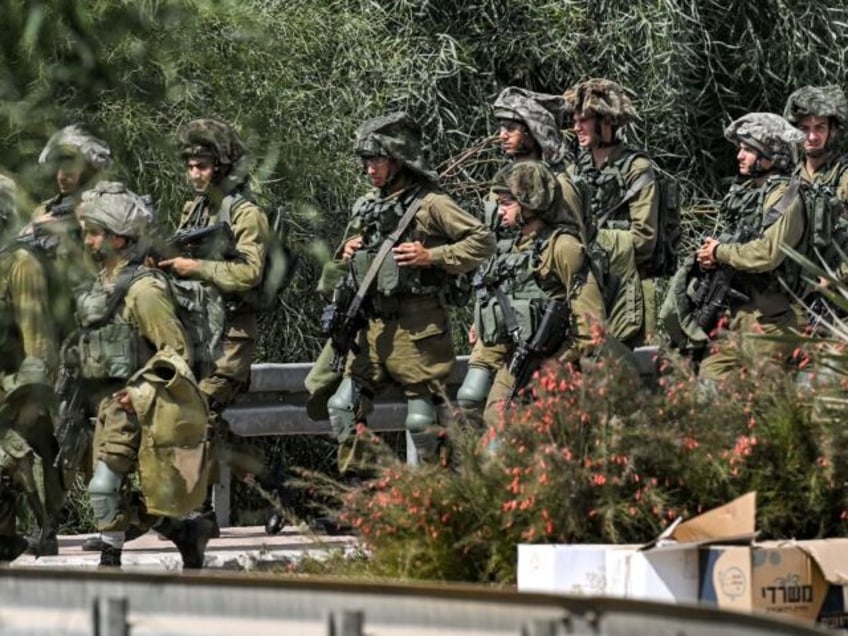 at least 100 britons have flown to israel to serve in israel defence forces after hamas attack