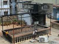 At least 17 killed in India building fire