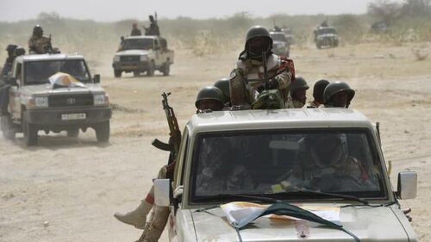 at least 17 niger soldiers killed in attack near mali border