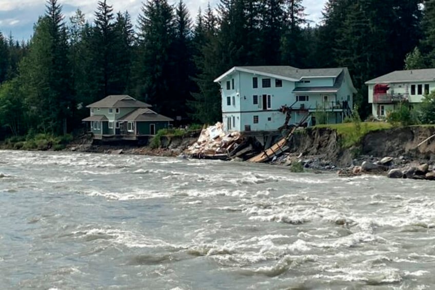 at least 2 buildings destroyed in flooding in alaskas capital from glacial lake water release