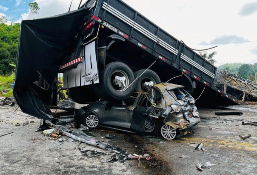 The death toll in a deadly bus crash in Brazil's Minas Gerais state now stands at 32