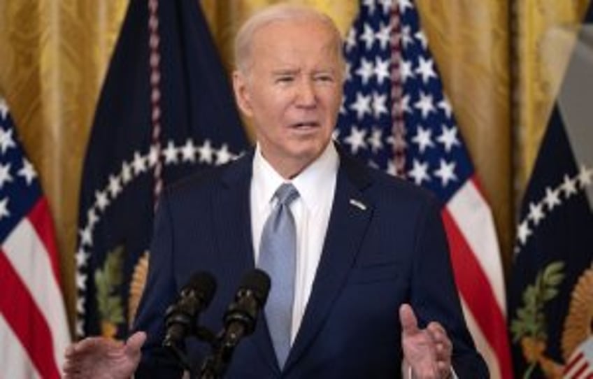 At White House governor's meeting, Biden urges support on immigration reform