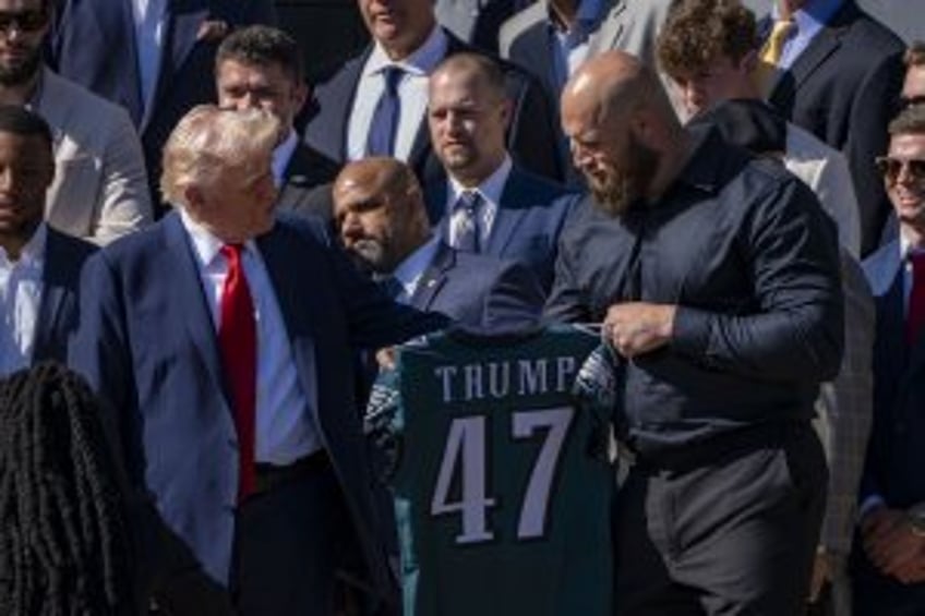 At White House, Trump celebrates Philadelphia Eagles' Super Bowl victory