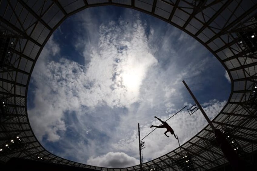 Australian athletics has been rocked by a scandal involving a celebrated pole vault coach