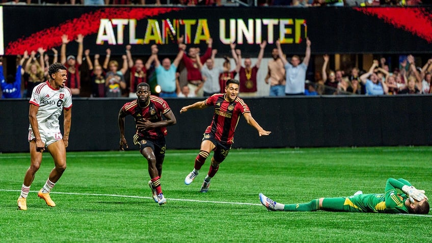 Jamal Thiare celebrates