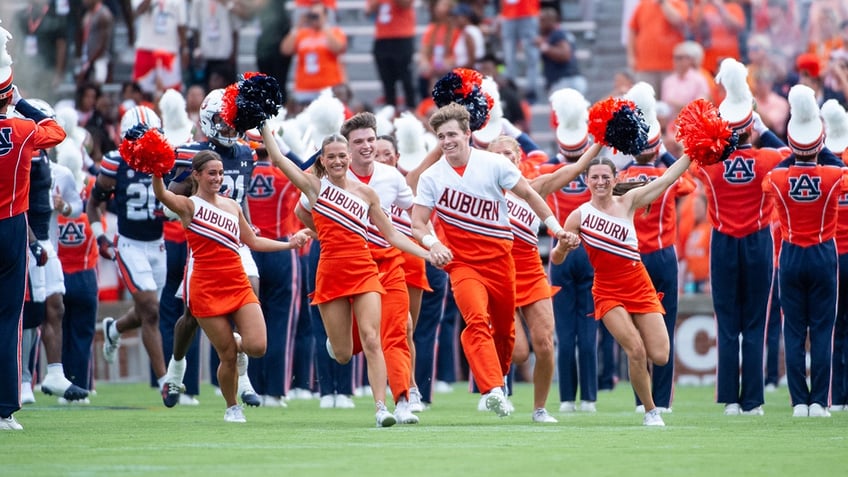 auburn cheerleaders