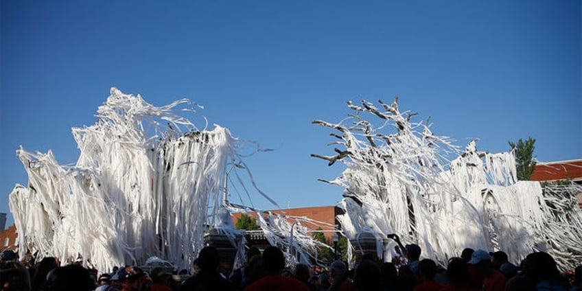 auburn fans can roll oaks at toomers corner for first time since 2017 school says