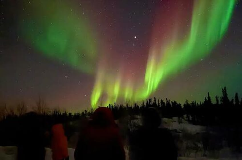 aurora hunter photographs dragon aurora in nwt where northern lights are always on