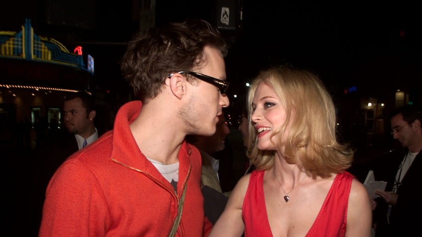 austin powers star heather graham explains why she dates outside hollywood