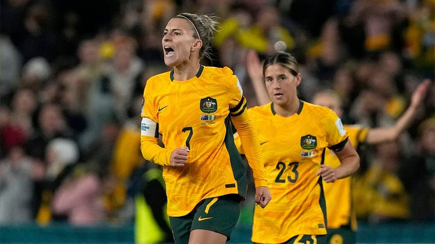 australia defeats ireland to win womens world cup opening game