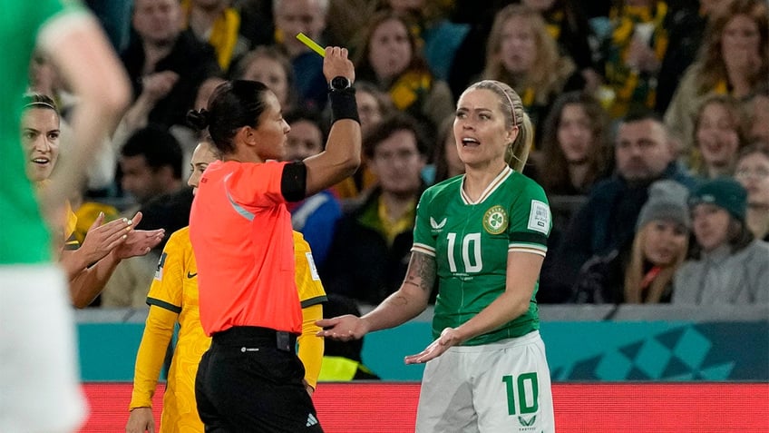 australia defeats ireland to win womens world cup opening game