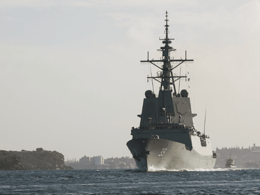 The new Australian-built Guided Missile Destroyer HMAS Hobart enters Sydney Harbour on completion of Mariner Skills Evaluation. (ABIS Bonny Gassner/RAN).