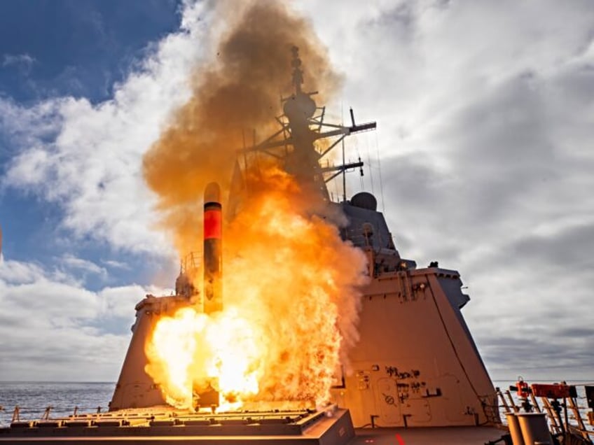 HMAS Brisbane fires a Tomahawk Weapon System off the coast of San Diego, USA.