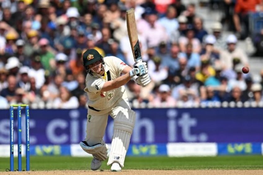 australia keep england at bay after broad strikes in fourth test