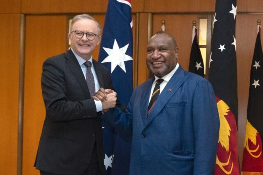 australia papua new guinea announce security deal