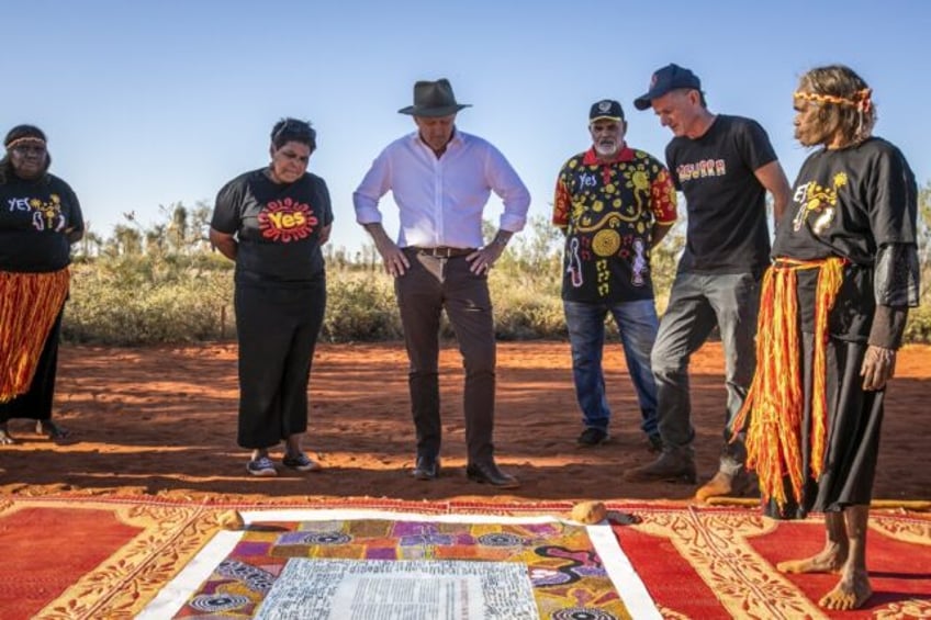 australian pm fights to save indigenous referendum