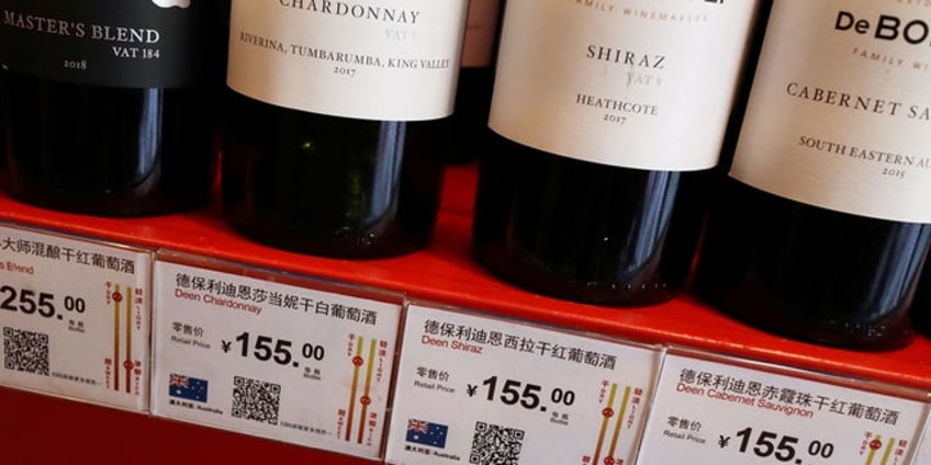 australias wine industry grapples with oversupply issues amidst chinese tariffs and pandemic disruptions