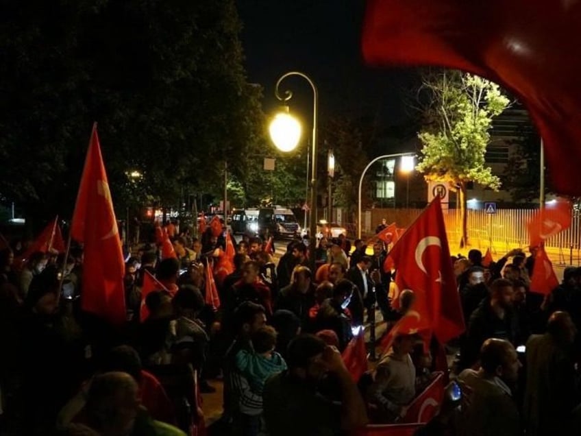 austrian presidential candidate questions loyalty of turks in europe