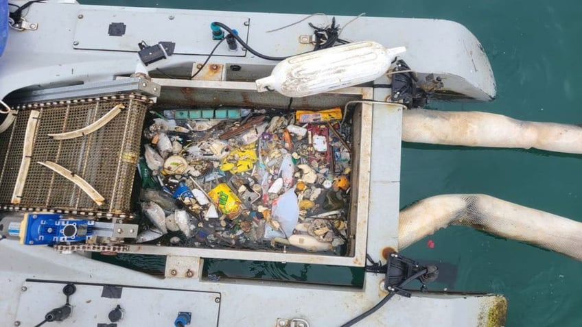 Autonomous trash-gobbling robot boat wages war on waterway waste