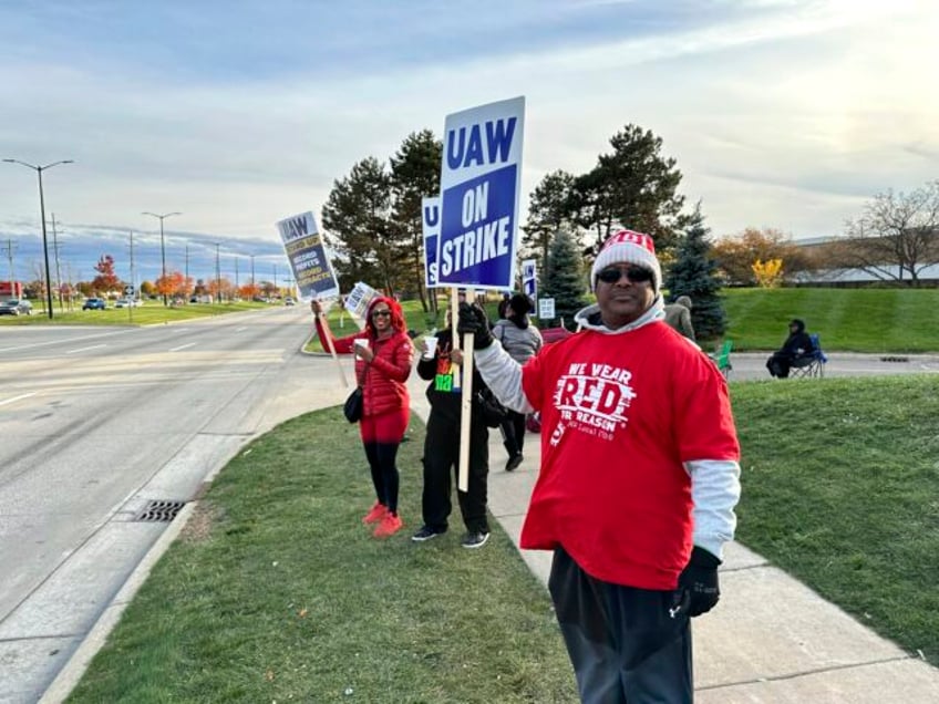 autoworkers are the latest to spotlight the power of us labor what is the state of unions today