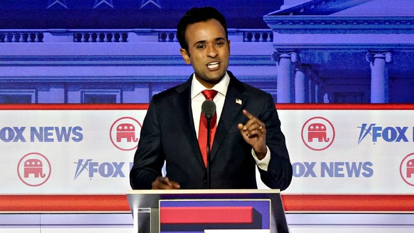 ayanna pressley rejects dangerous ramaswamy remark that she is a grand wizard of the modern kkk