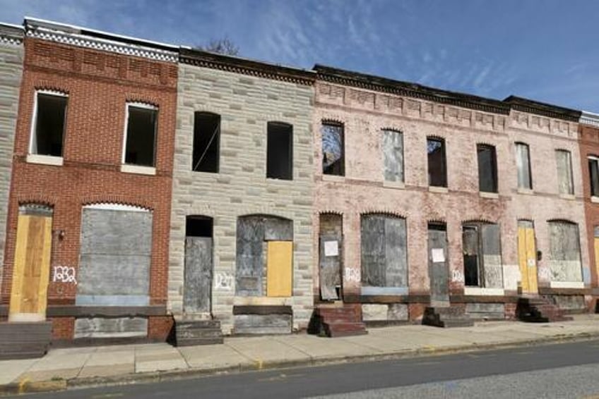 baltimore considers investing billions to address 14000 vacant homes 