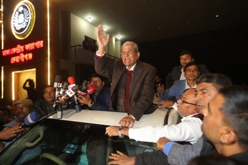 bangladesh opposition chief held after anti pm protests