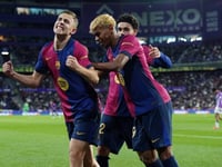 Barca stay on Liga title track with Valladolid comeback