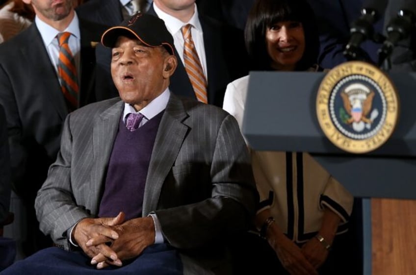 Willie Mays attends a White House reception for the San Francisco Giants in 2015