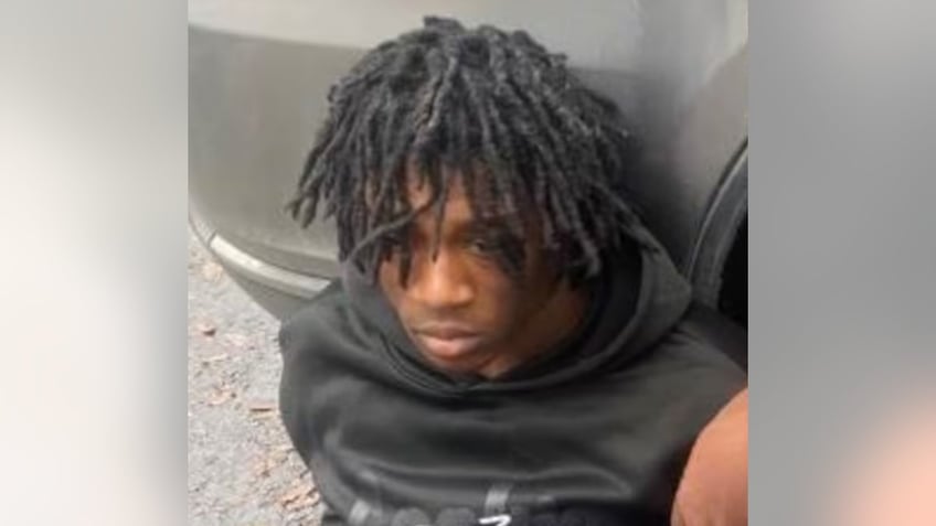 baton rouge teenage murder suspect breaks out of jail in 2nd escape in 2 weeks