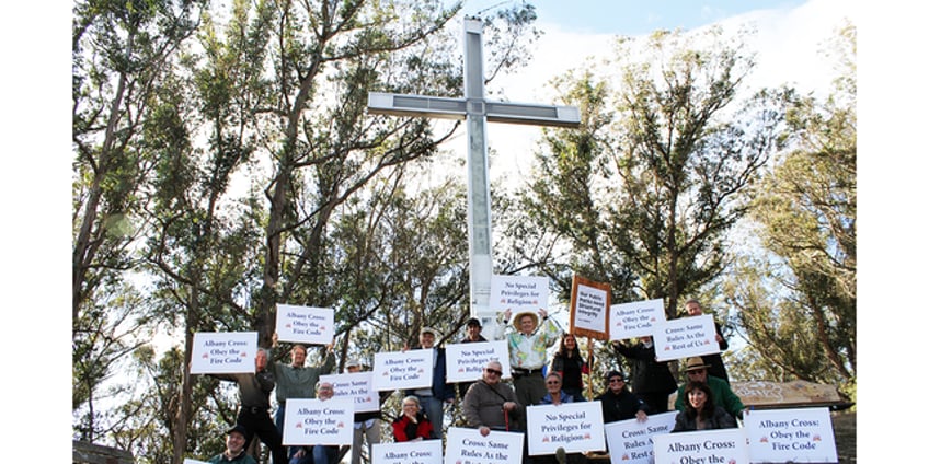 bay area atheists who fought for cross removal christians shouldnt have special privilege