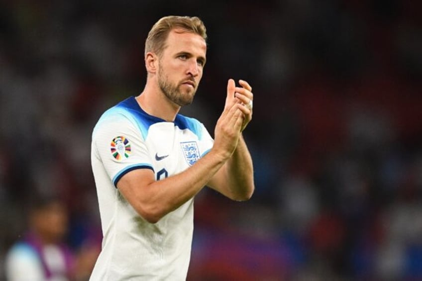 bayern sign england captain kane on four year contract