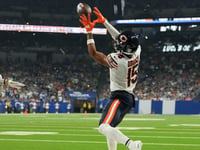 Bears’ Caleb Williams finally becomes 1st rookie quarterback to throw touchdown in 2024