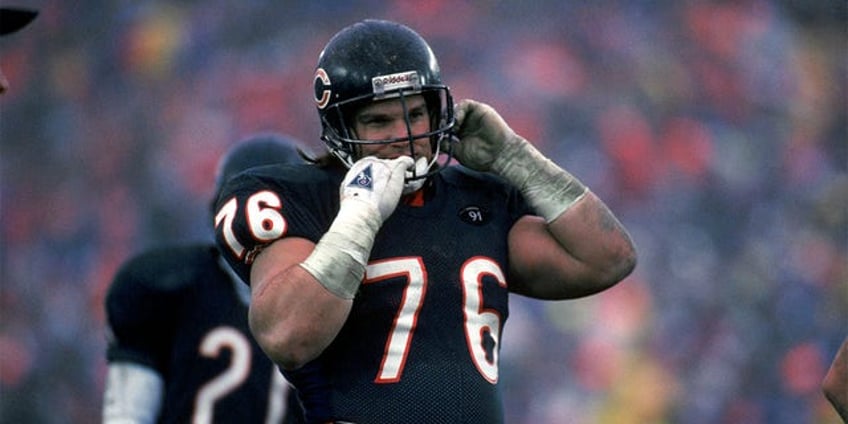 bears great steve mcmichael admitted to icu with sepsis and pneumonia