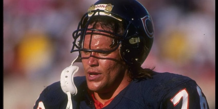 bears great steve mcmichael admitted to icu with sepsis and pneumonia