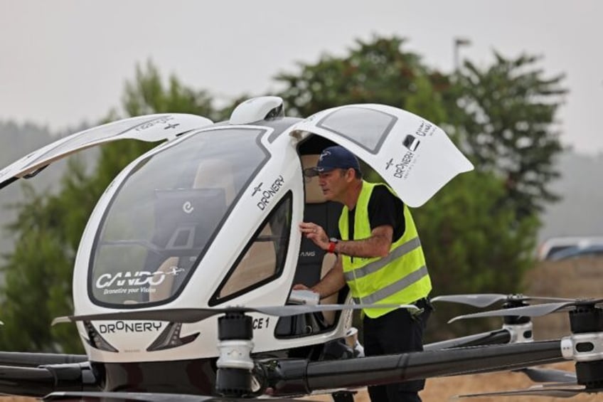 beat traffic by air israel flies drone taxi over jerusalem