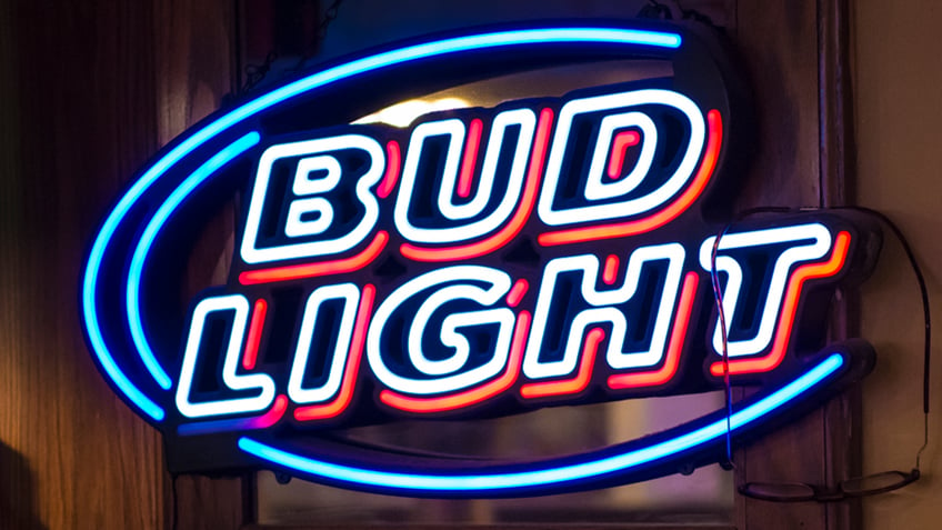 beer industry expert bud lights decline looks quasi permanent those consumers are just lost forever