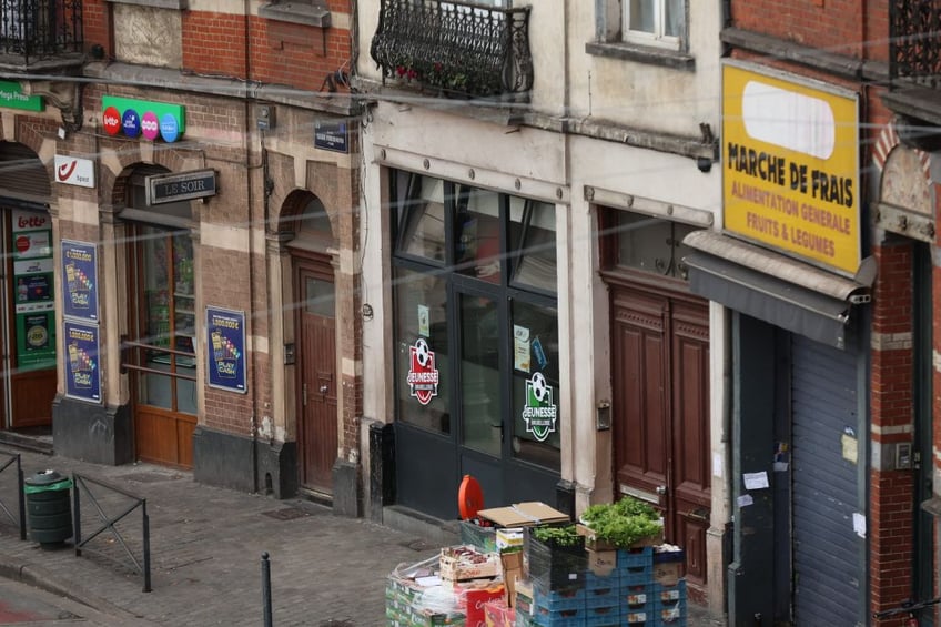belgian police shoot dead tunisian radical after allahu akbar terror killings in brussels