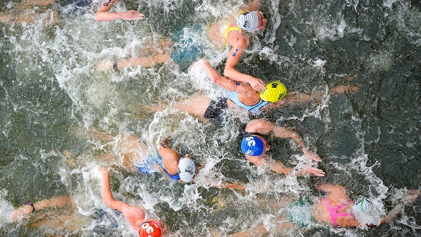 Swimmers in the Seine