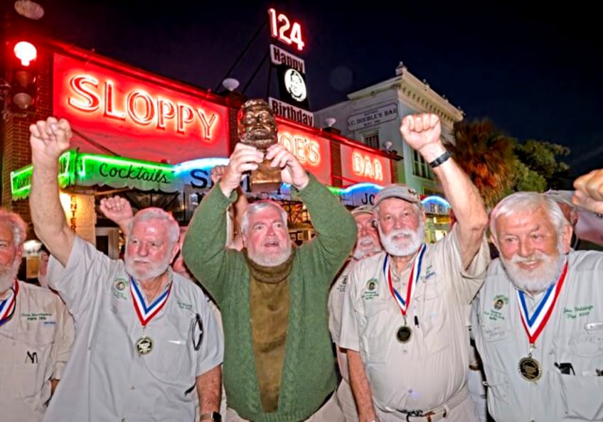 bell tolls for wisconsin man who wins hemingway look alike contest