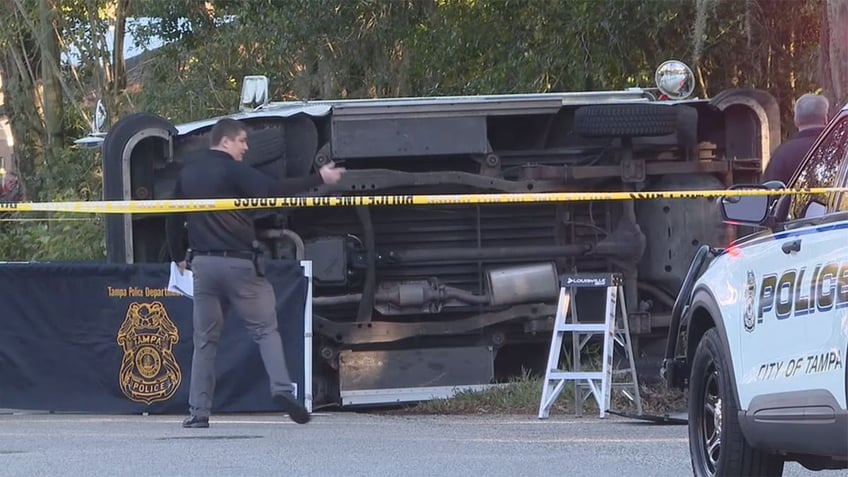 Tampa police investigating USPS crash