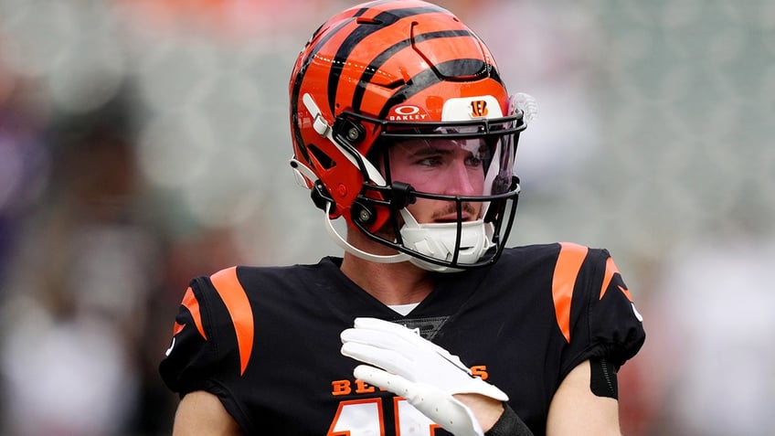 bengals charlie jones returns punt return for td snapping 10 year drought