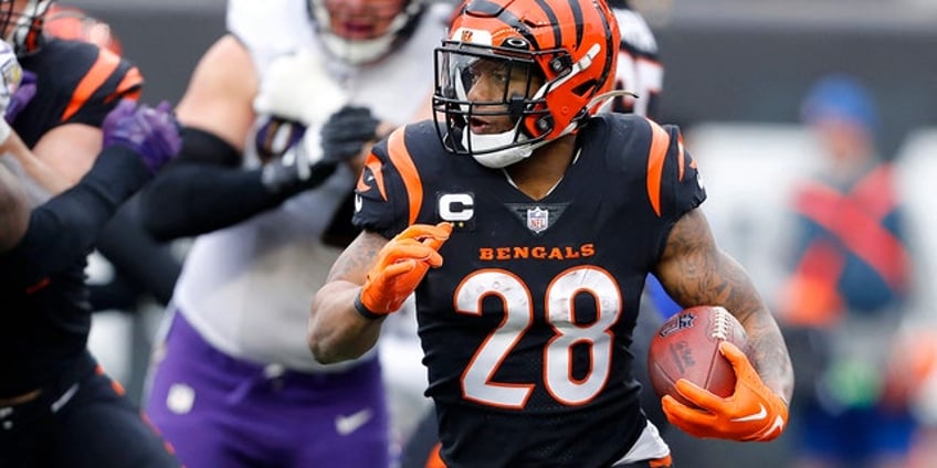 bengals joe mixon found not guilty of aggravated menacing charge