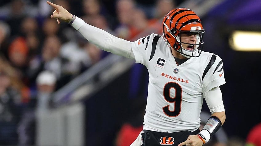 bengals quarterback joe burrow out with wrist injury vs ravens