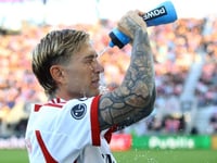 Bernardeschi double as Toronto hit Montreal for six