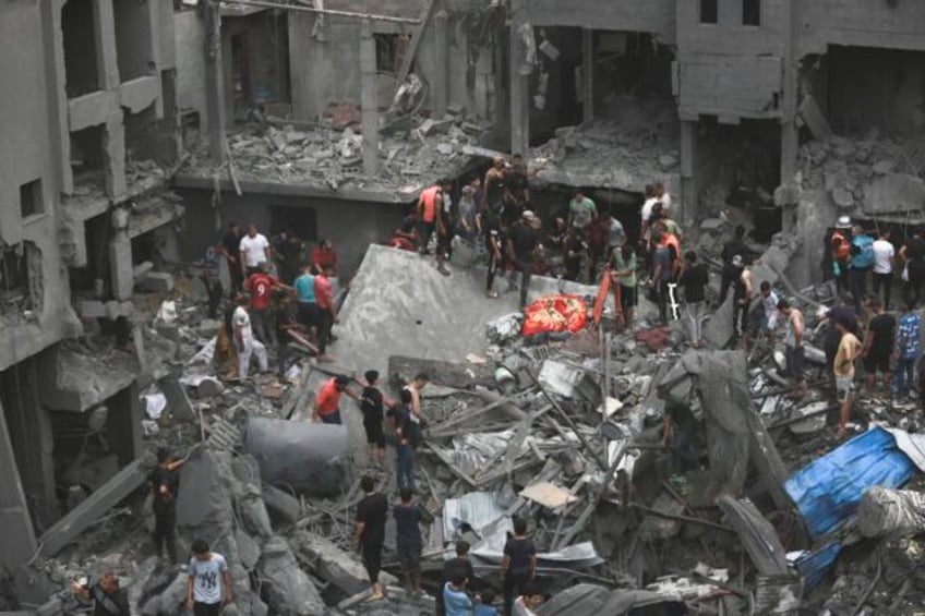 besieged gaza cut off from the world after heavy israeli bombardment knocks out communications