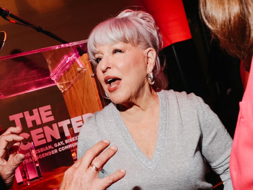 Bette Midler at the Fashion Centered Dinner honoring Michael Kors held at The LGBT Center