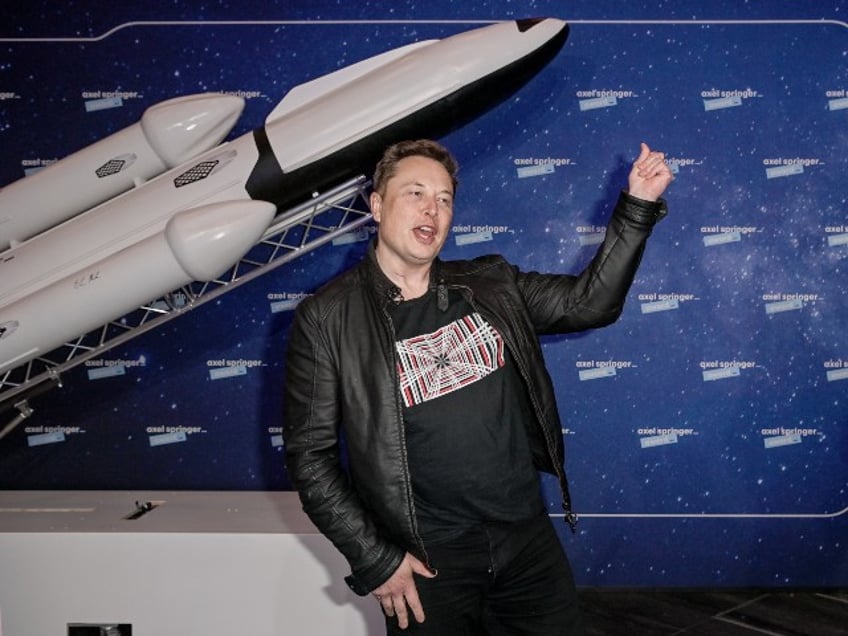 bezos vs musk amazon plans to launch up to 80 satellites per month to compete with spacex starlink